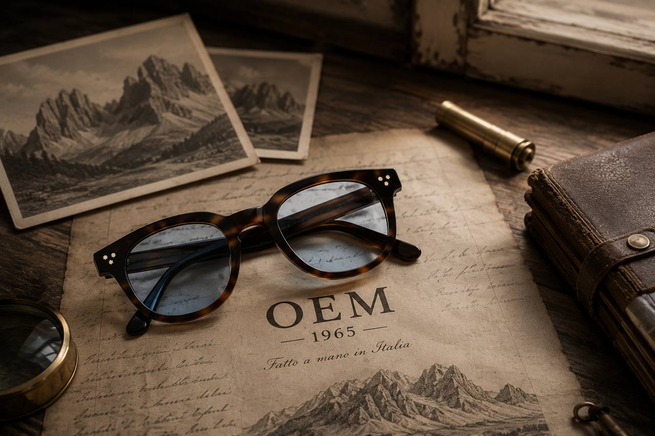Occhiali OEM 1965 su documenti storici e materiali artigianali
